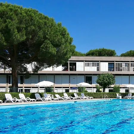 In With Swimming Pool In